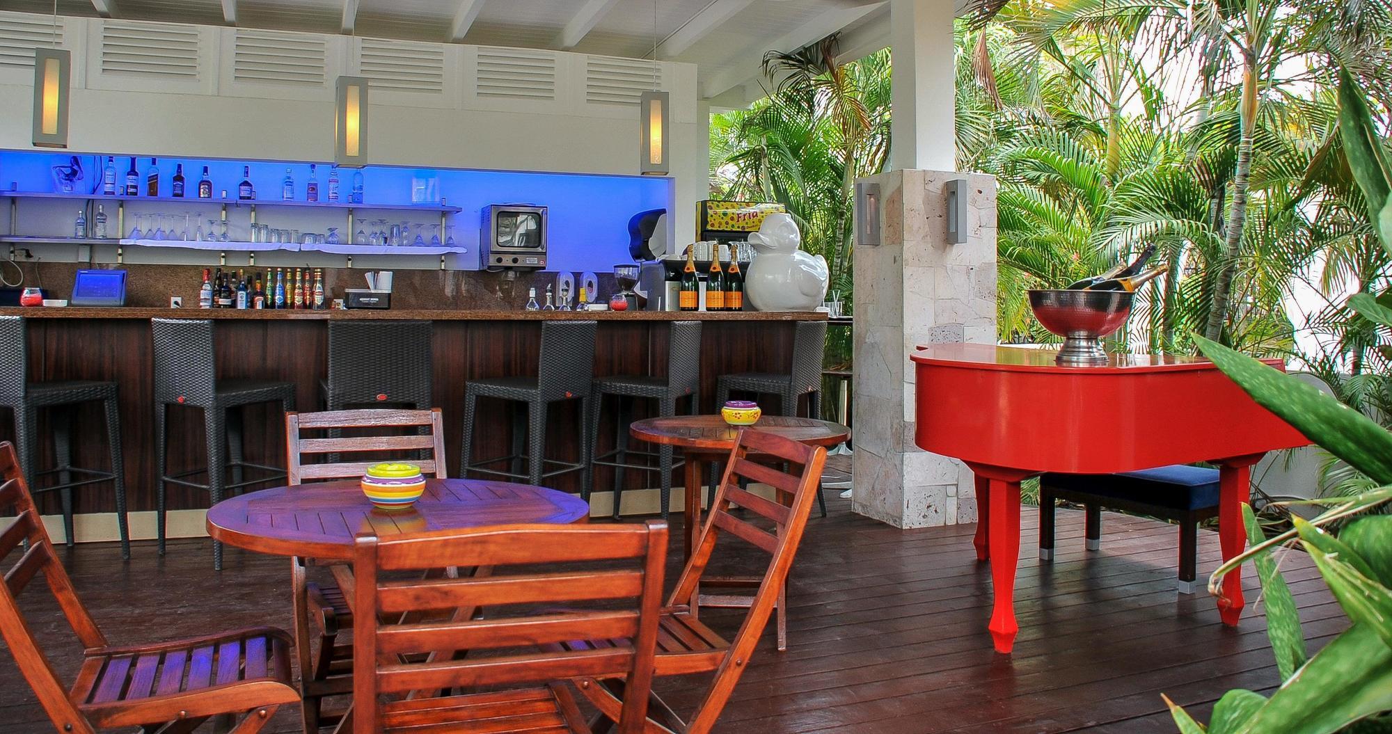 Floris Suite Hotel - Spa & Beach Club - Adults Only Piscadera Bay Extérieur photo